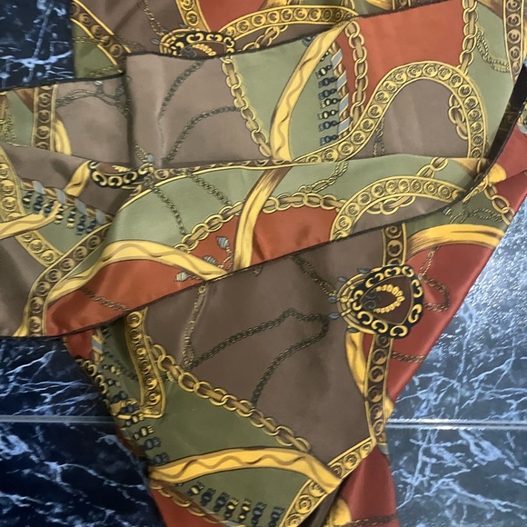 Hermes designer brand square neck wrap shawl silk scarf full wrap made in Italy - Picture 16 of 16